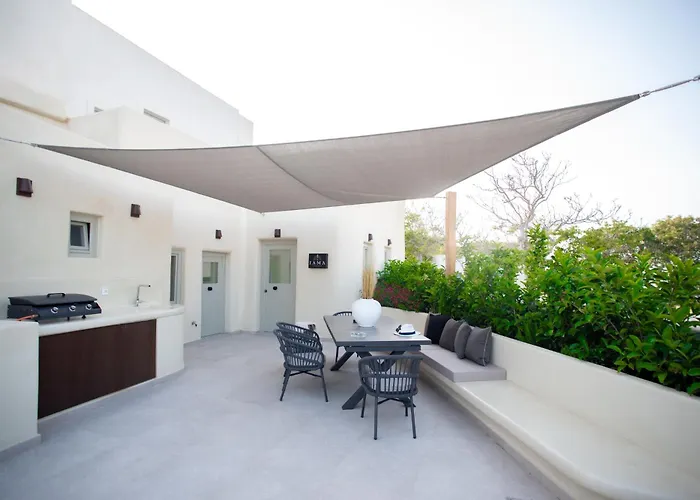 Iama Luxury Santorini *